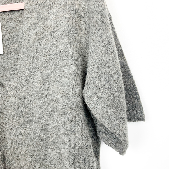 Cynthia Rowley Short Sleeve V-Neck Gray Sweater - Picture 4 of 9